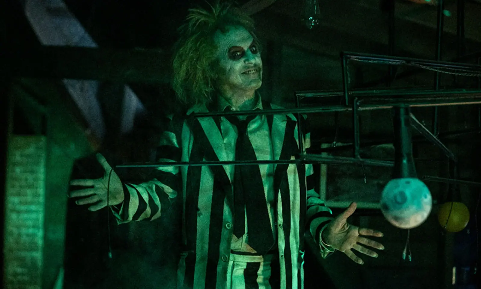 Assista ao trailer de Os Fantasmas Ainda se Divertem: Beetlejuice Beetlejuice