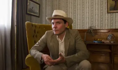 Daniel Bruhl no filme A Contadora de Filmes, próximo lançamento da Diamond Films