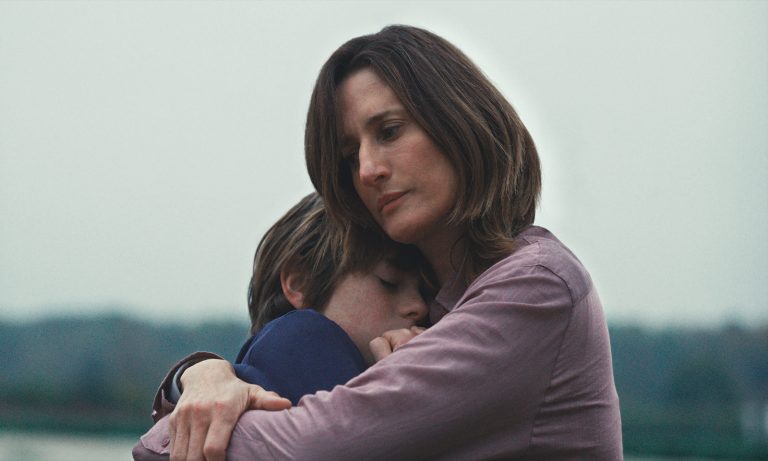As Crianças Estão Bem: drama com Camille Cottin ganha trailer e data de estreia no Brasil
